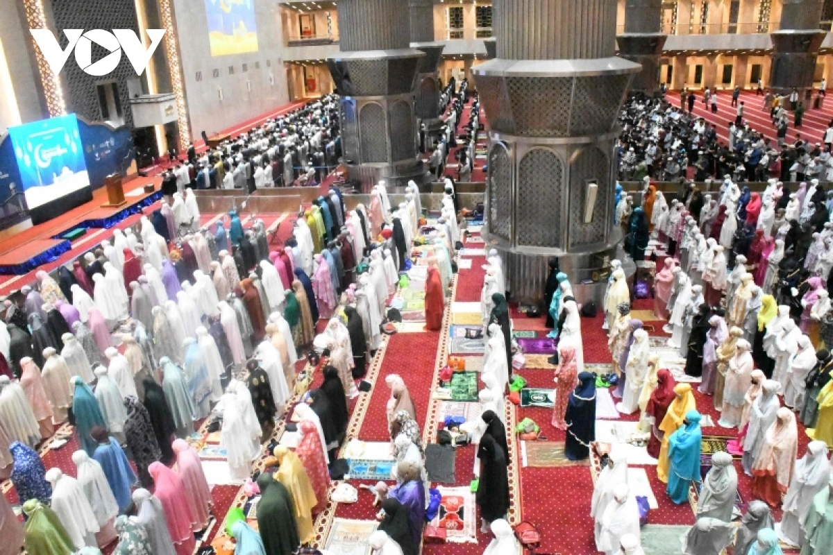 Khám phá sự đa dạng tôn giáo ở Indonesia